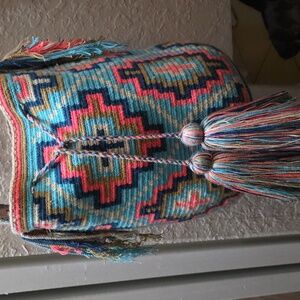 Wayu Bucket Bag/ Colorful Geometric Patterned Women's Bag